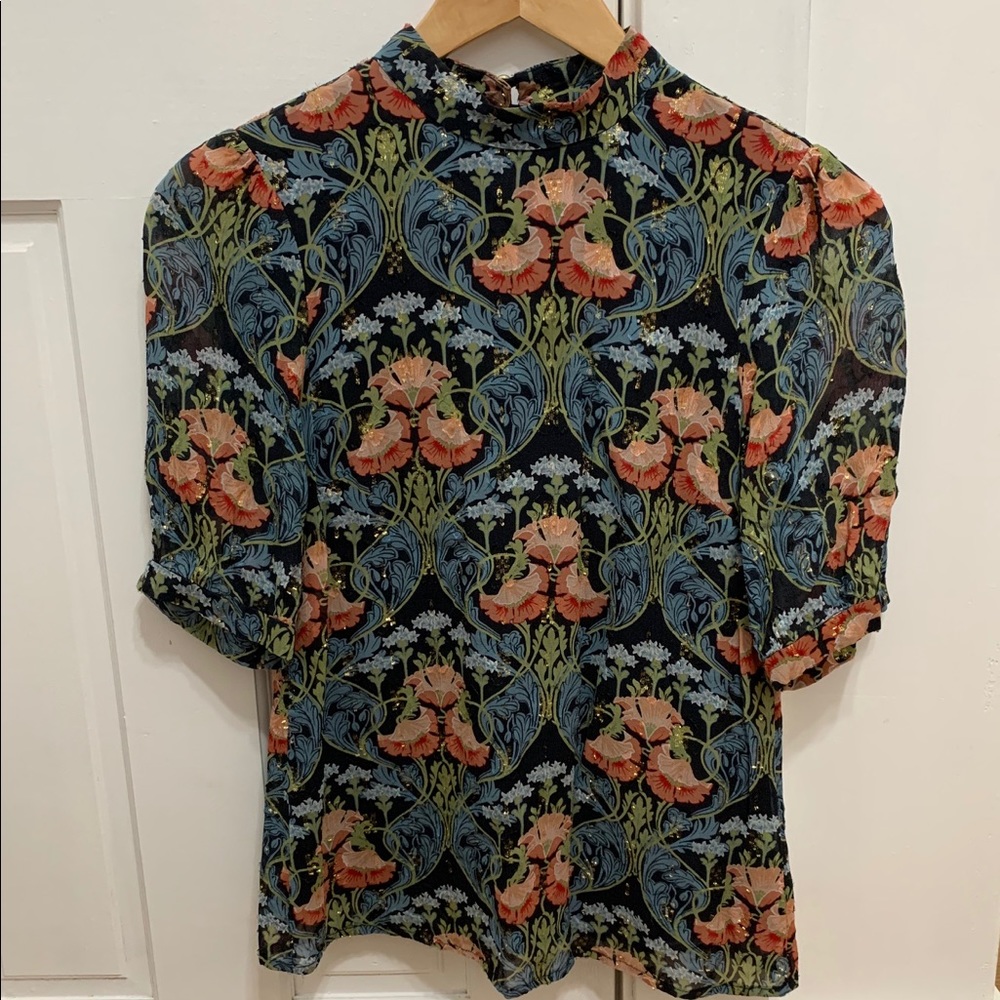 Meadow Rue by Anthropologie pretty blouse